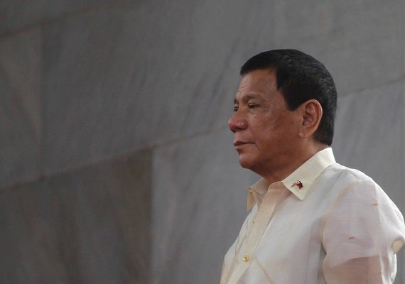 Presidente das Filipinas afirma que já matou para dar exemplo