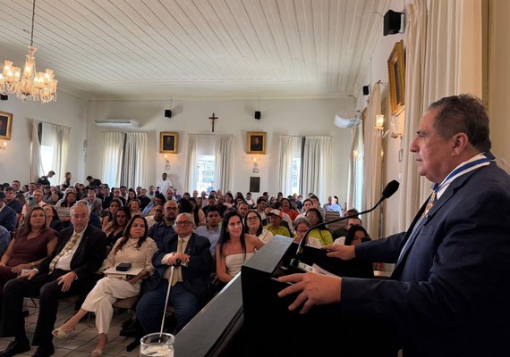 Deputado estadual Inácio Loiola é agraciado com a Comenda Jonas Montenegro do IHGAL