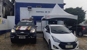 PRF prende condutor embriagado e recupera carro roubado