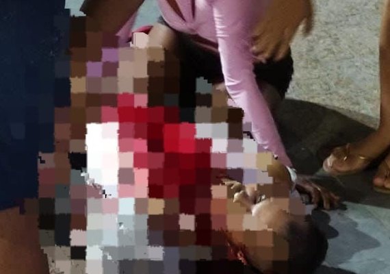 Jovem de 25 anos é morto a facadas em praça pública na cidade de Quebrangulo