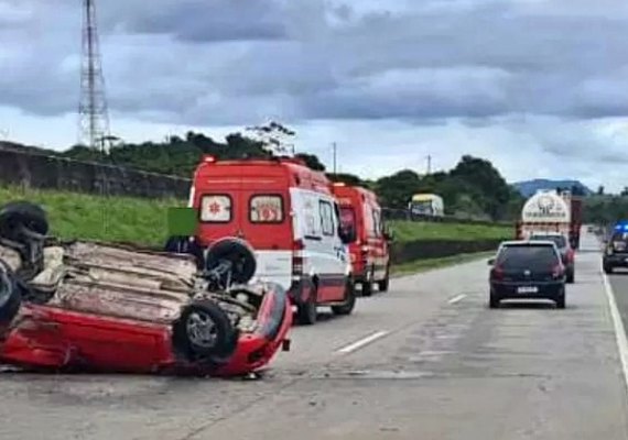 Mãe e filha alagoanas morrem em acidente em rodovia de Pernambuco