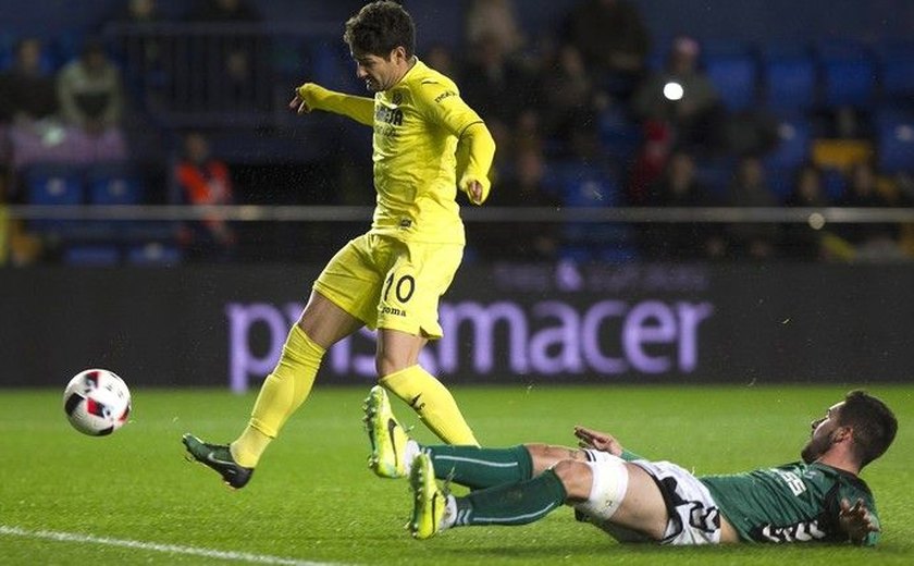 Villarreal empata com gol de Pato e avança às oitavas da Copa do Rei