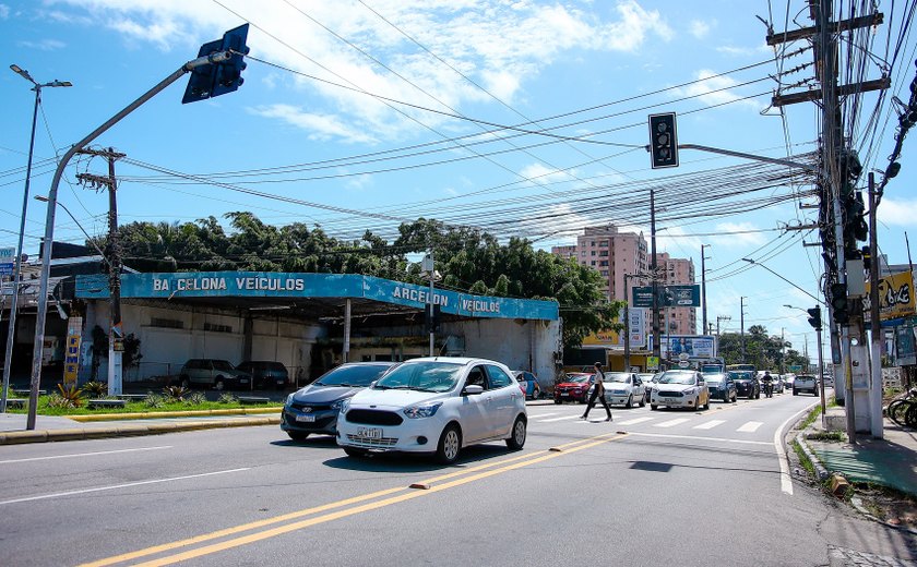 DMTT inicia fase educativa de novo semáforo na Avenida Gustavo Paiva