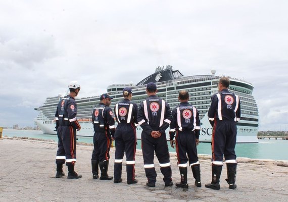 Sesau monitora chegada de passageiros no Porto de Maceió