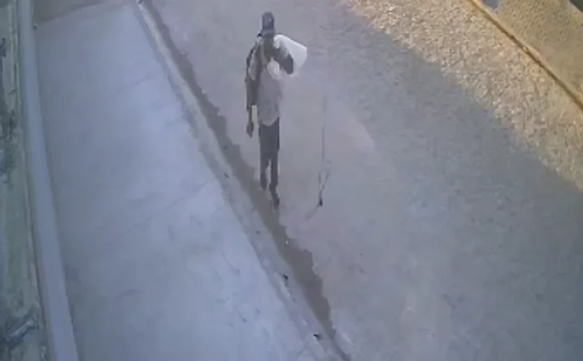 Homem pula muro e entra em residência no bairro Santa Esmeralda