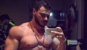 Nude de Leo Stronda vaza na internet: 'Fazer o que?'