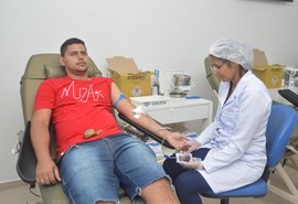 Hemoal faz coleta de sangue e cadastro de medula óssea em centro universitário nesta terça