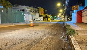 Há 18 anos sem receber recapeamento, Rua Jangadeiros Alagoanos passa por recuperação