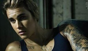Bieber faz desabafo sobre saúde mental e pede orações dos fãs: 'Tenho lutado muito'