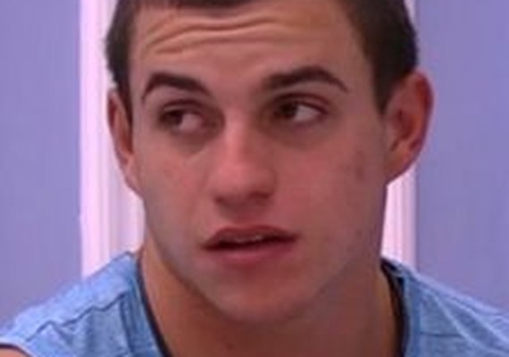 'BBB 17': Acusado de homofobia, Manoel polemiza e vira alvo de público gay