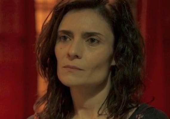 Vem aí! Leila é desmascarada por Magno e vira bandida