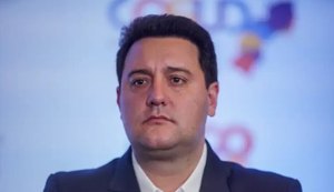 Ratinho Junior e mais um