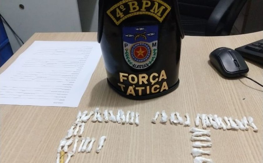 Equipes da PM registram ocorrências de tráfico de drogas e porte ilegal de arma de fogo