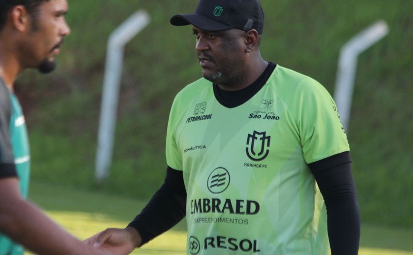Ex-segurança, treinador quer surpreender Coritiba na final paranaense