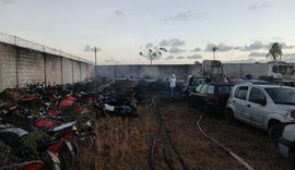 Incêndio de grandes proporções atinge pátio de veículos em Rio Largo