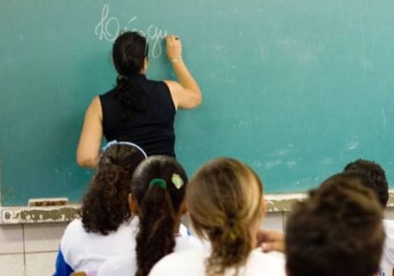 58% dos professores da educação infantil não têm diploma em AL