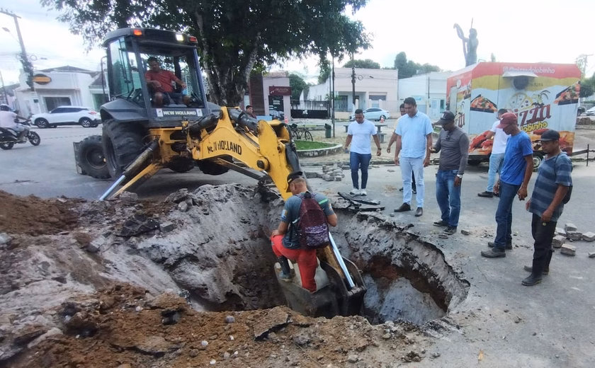 Galeria cede no Largo de Fátima, em Penedo, e trânsito é parcialmente interditado