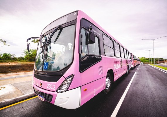 JHC lança ônibus exclusivos para mulheres e coloca Maceió como pioneira no Brasil