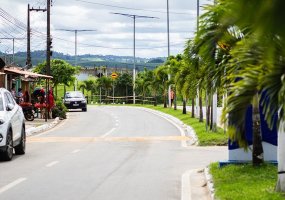 Governo de Alagoas entrega 42 ruas pavimentadas em Ibateguara