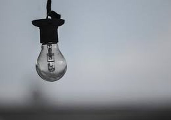 Mais de 80% dos consumidores brasileiros pretendem reduzir custo com energia