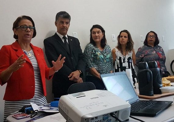 Adolescentes que vivem em abrigos serão contratados como aprendizes na Caixa