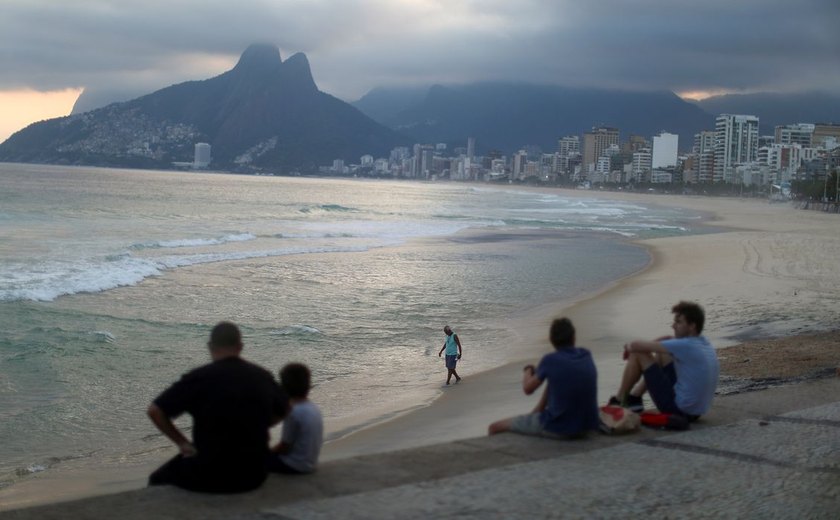 Rio reabre shoppings, bares, igrejas, estádios e pontos turísticos