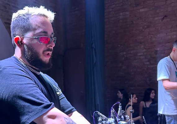 Quatro dias de festa: Rex Bar entra no clima da Black Friday, além de festas em clima de verão e reggae para este fim de semana