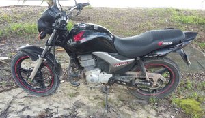 BPTran e SMTT prendem suspeitos com moto roubada na parte alta de Maceió