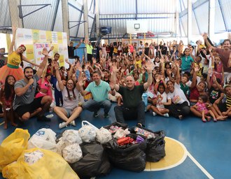 Instituto Flávio Gilberto Farias, em parceria com a Casa dos Amarelinhos, leva alegria para 700 crianças