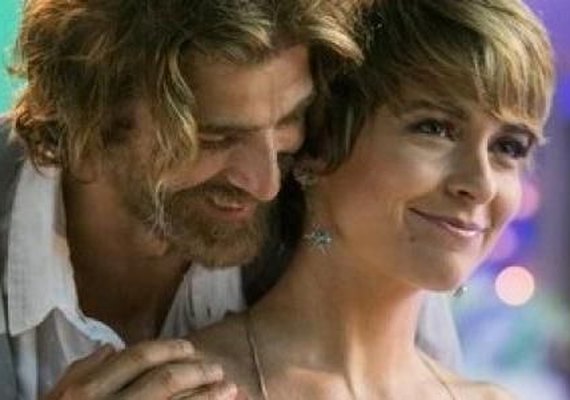 Cláudia Abreu e Reynaldo Gianecchini discutem em estúdio da Globo