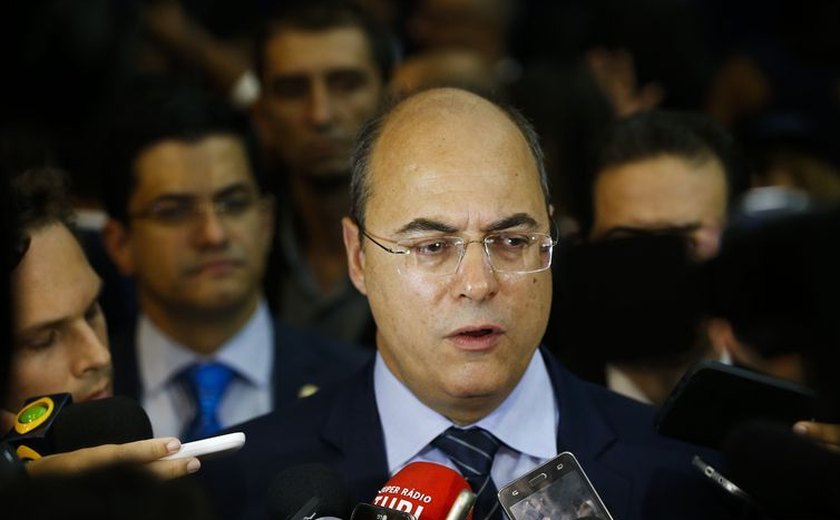 Novo governador do Rio corta 30% das despesas das repartições públicas