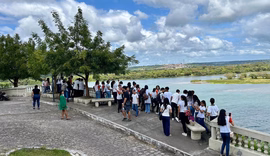 Turismo do Saber leva alunos a imersão prática no patrimônio e na preservação ambiental de Penedo