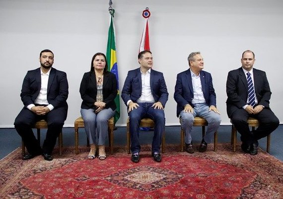 Governador empossa Ronaldo Lessa como secretário da Agricultura