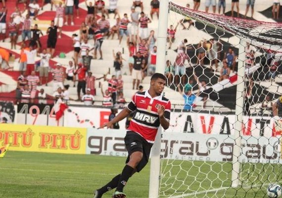 Santa Cruz arranca empate contra o Sport no Arruda