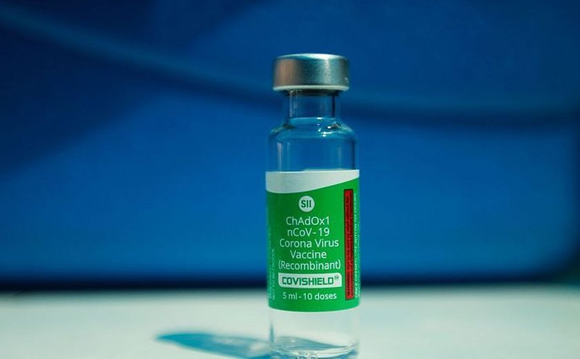 Quinze doses fora da validade da vacina AstraZeneca foram aplicadas em Alagoas