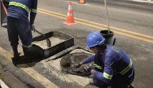Operação Tampa Bueiro chega à Avenida Siqueira Campos, no Prado