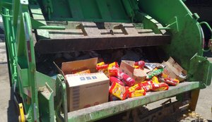 Vigilância Sanitária apreende 1.350 kg de produtos fora da validade durante o fim de semana