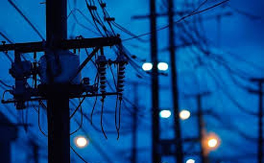 Falha em ponto de energia provoca apagão em diversas cidades de Alagoas