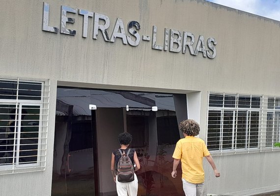 Curso de Letras-Libras da Ufal celebra dez anos com evento internacional