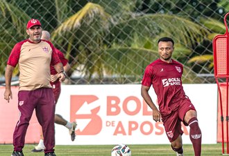CRB busca equilíbrio entre defesa e ataque para melhorar sua posição