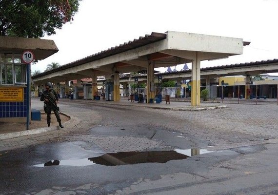 Ônibus são recolhidos no Espírito Santo e param de circular em Vitória