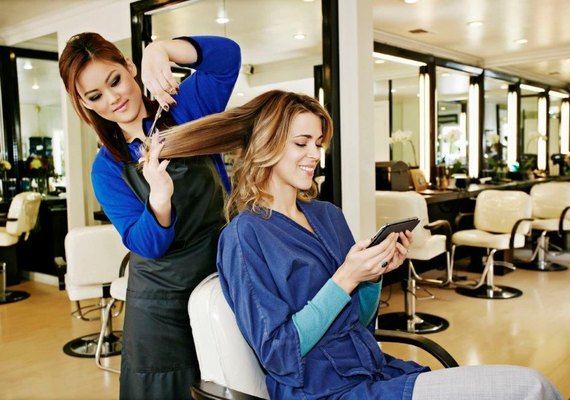 Senac oferece serviços gratuitos de corte de cabelo, massagem e barbearia
