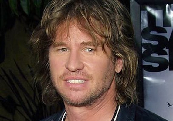 Após desmentir ator, Val Kilmer confessa luta contra câncer