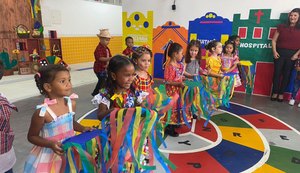 Escolas municipais festejam São João com folguedos, danças e comidas típicas