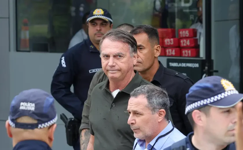 Moraes pede explicações sobre escolta que levou Bolsonaro ao hospital