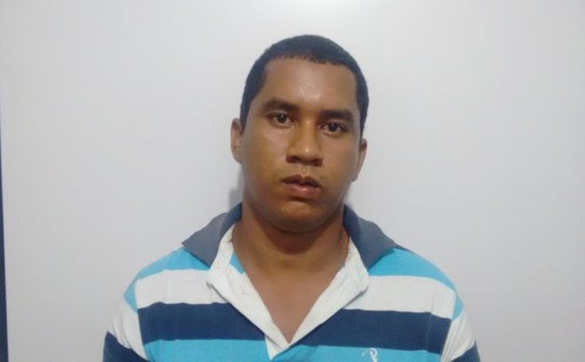 Homem é detido e menor apreendida por tráfico de drogas no Santo Eduardo