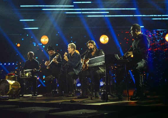 Jota Quest traz seu show acústico 'tudo a ver com o verão de Maceió'