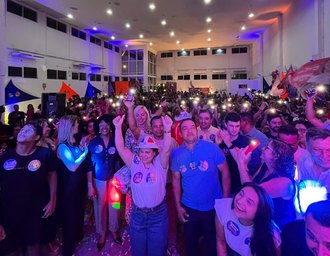 Encontro com lideranças de Maceió: Samyra do Basto e André Silva recebem apoio de multidão em grande ato político