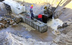 Praia do Sobral é quarto trecho a receber a obra, que deve conter avanço do mar na região; serviços de contenção começaram em agosto na orla de Maceió