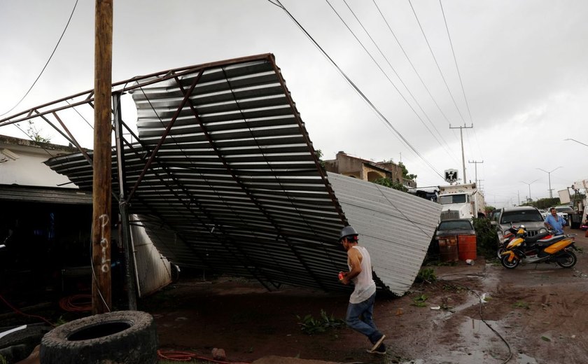 No México, furacão Willa perde força e é rebaixado para depressão tropical